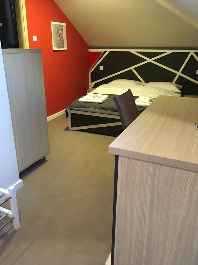Net Hotel Piteşti Eksteriør bilde